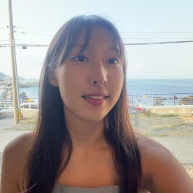 SnapCode team member Yeonji